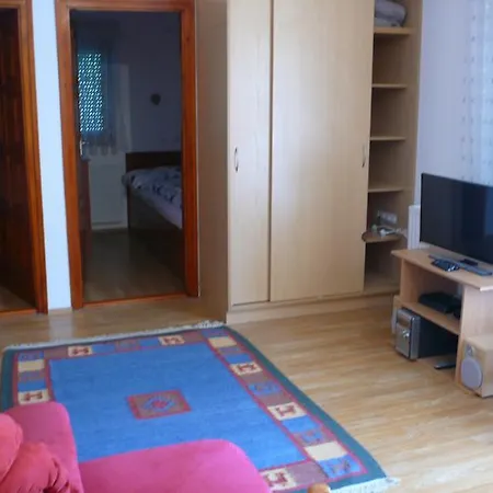 Διαμέρισμα Nyarido Apartman *